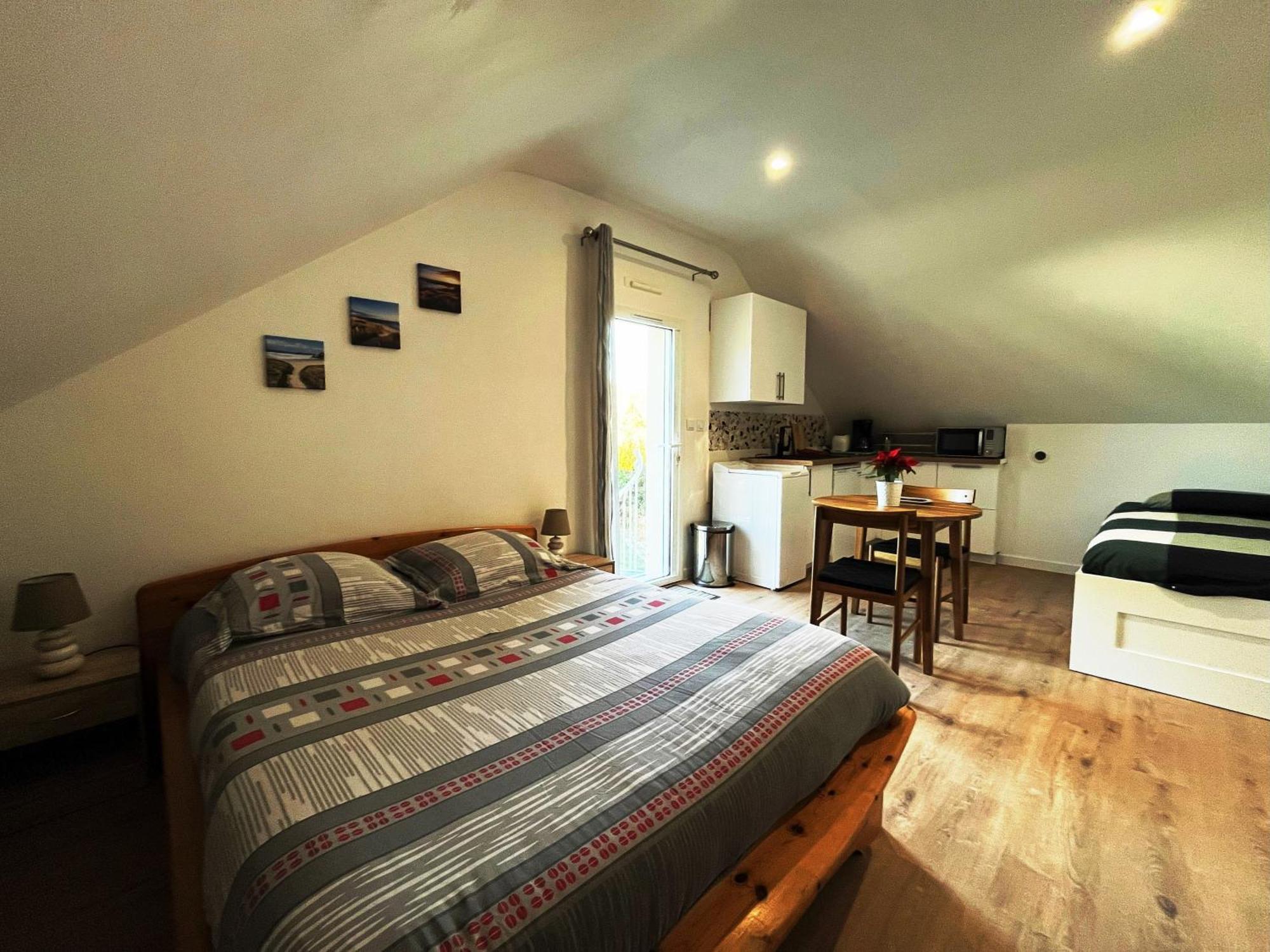 Lomener - La Goelette - 1 Appartement Avec 2 Chambres Et 2 Studios A 450M De La Plage 普洛埃默尔 外观 照片